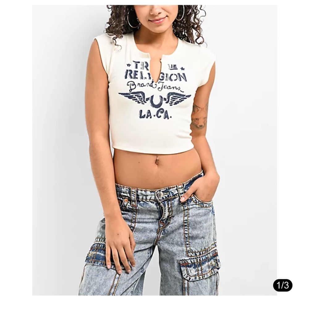 True Religion Women's White Graphic crop tee